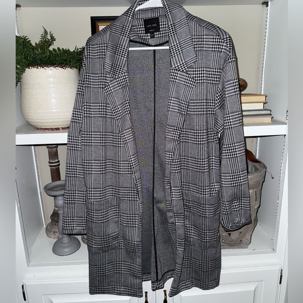 Love Tree Black and White Houndstooth Oversized Blazer